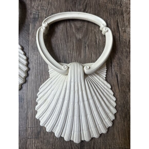 Beach House Seashell Towel Holders Vintage USA Homco Ivory Set of 2 - Picture 2 of 9